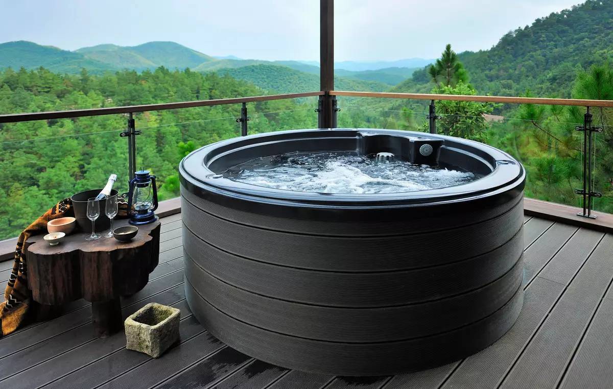 对「不守规矩」的跨国夫妇打造 新商业100人澳门新葡京app中国「最赚钱」的度假村由这(图6)