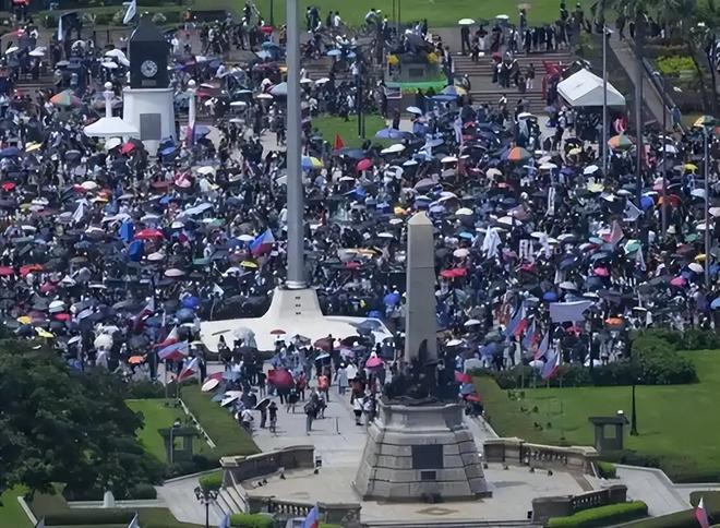 方对菲作重大决定马科斯却忙着联美抗中新葡京娱乐城110多万人无家可归中(图13)