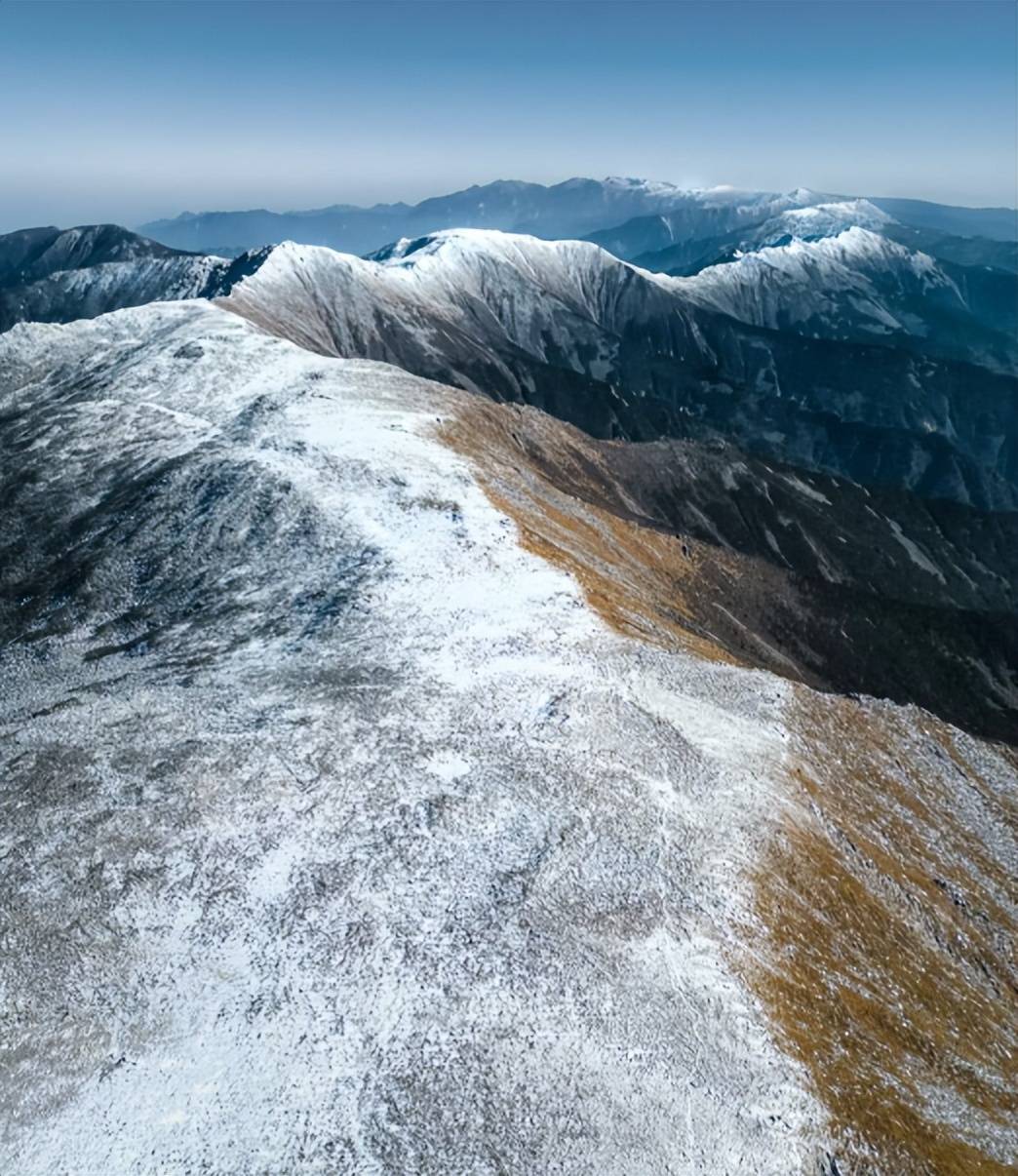 人坠崖直升机正在全力搜救！新葡京2026刚开年鳌太线(图16)