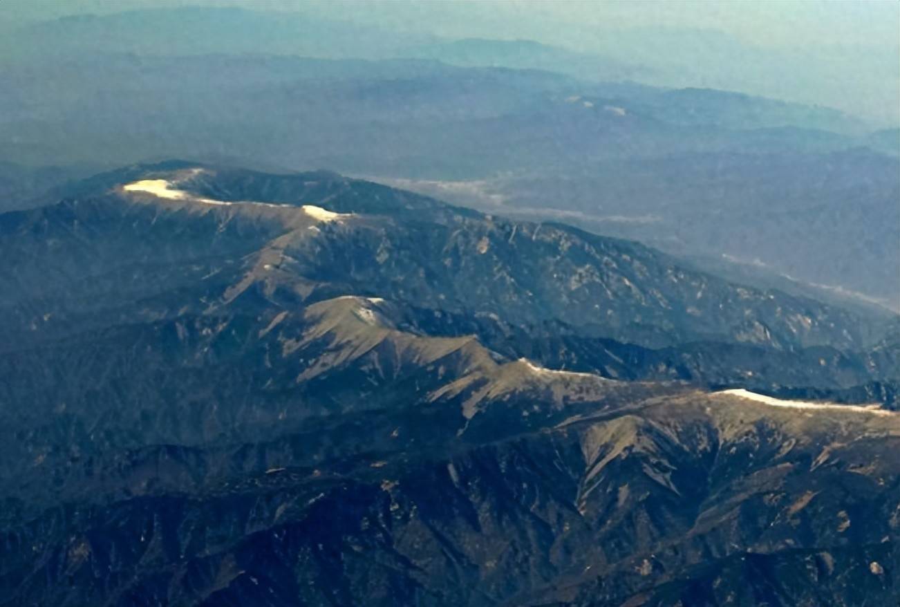 人坠崖直升机正在全力搜救！新葡京2026刚开年鳌太线(图21)