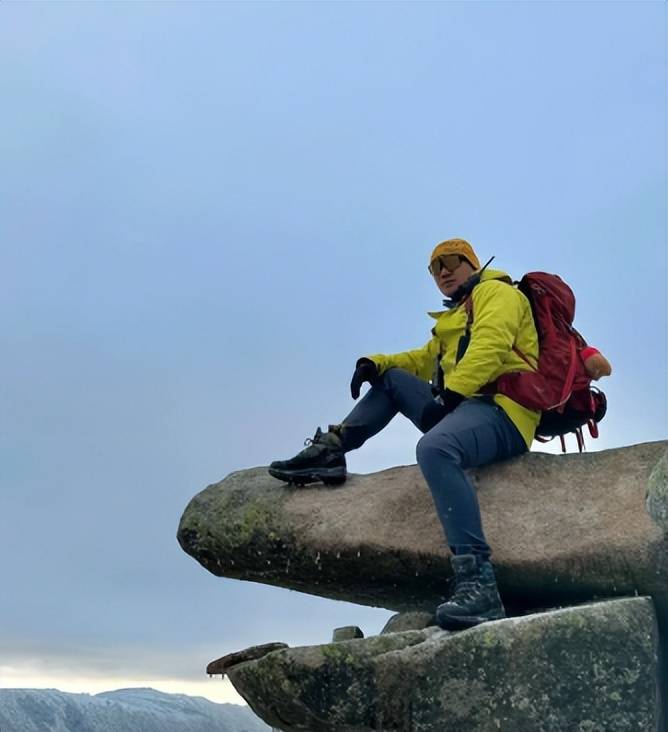 人坠崖直升机正在全力搜救！新葡京2026刚开年鳌太线(图6)